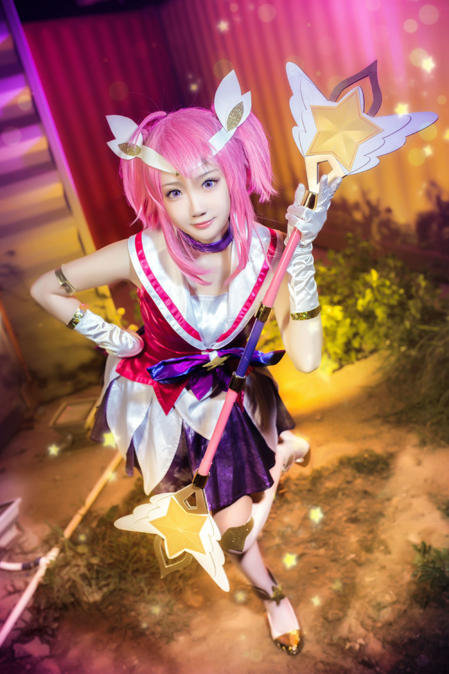 『英雄联盟』魔法少女拉克丝