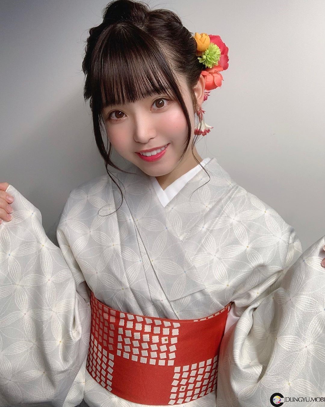 可爱即正义！萌系小萝莉「真野彩里爱」清新笑颜稚气未脱　给人满满恋爱氛围