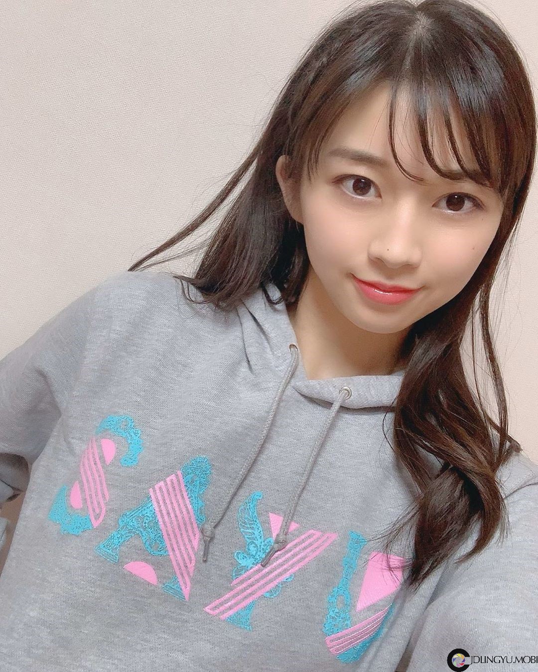 我已锁定你！纯洁美少女「牧野真莉爱」甜美笑容瞬间掳获男粉心