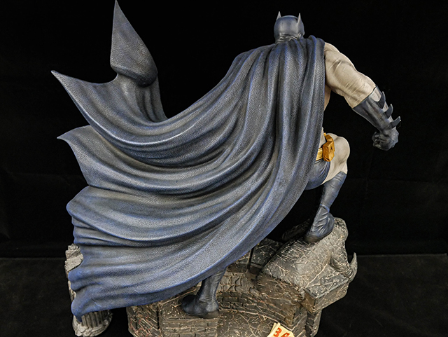 「蝙蝠侠:缄默」蝙蝠侠雕像赏析