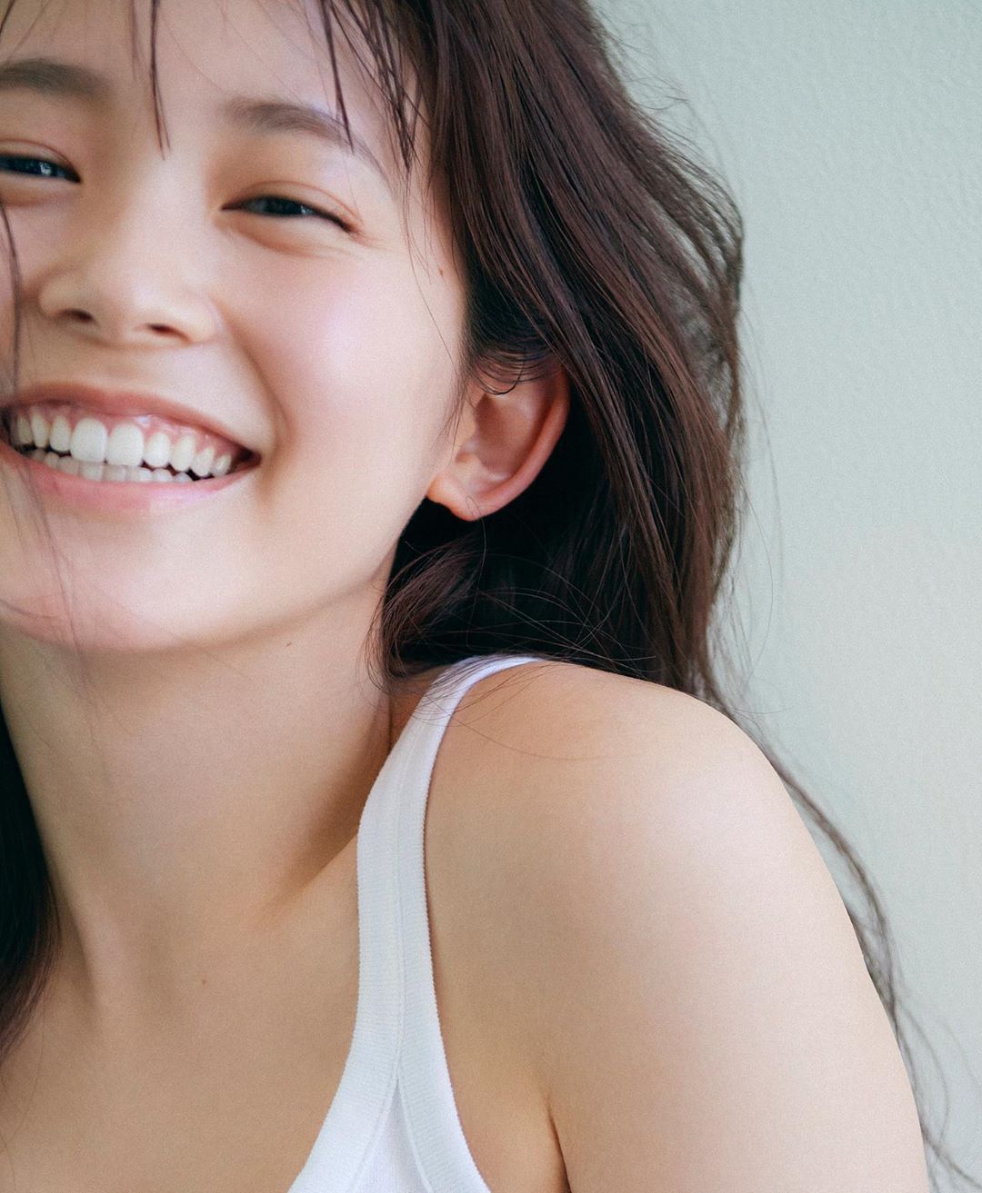日本时尚杂志模特「久间田琳加」清甜笑容迷倒众生　女友感满点爆棚