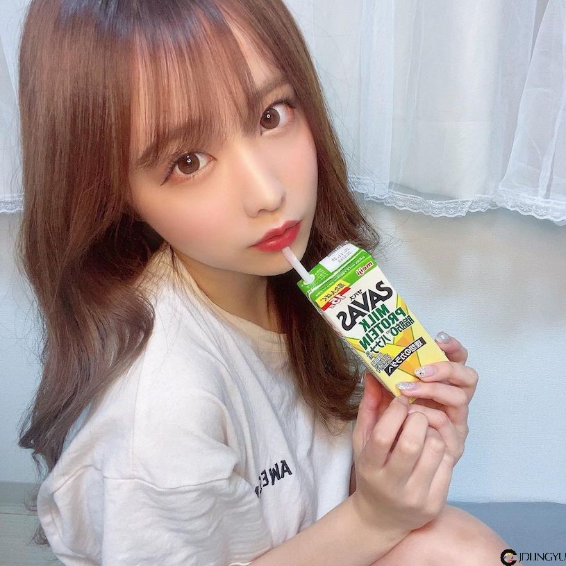发育真好！萌系制服正妹「華咲 かのん」乳量E级棒，解脱后的曲线太凶啦！