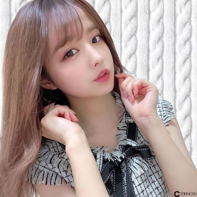 发育真好！萌系制服正妹「華咲 かのん」乳量E级棒，解脱后的曲线太凶啦！