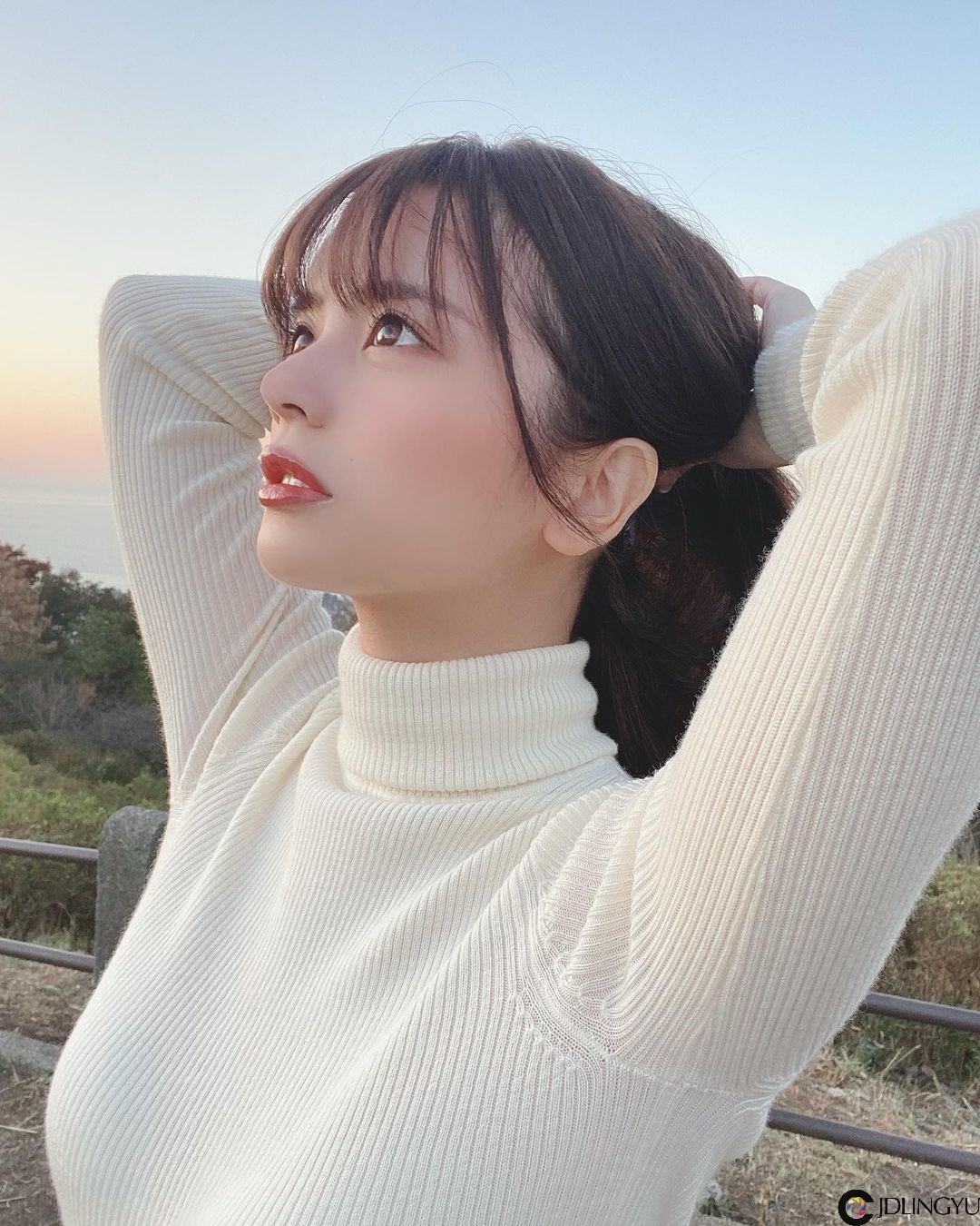 福冈奇迹美女「吉崎绫」混血美颜精致又甜美　全身散发「空灵气场」仿佛从童话中走出来