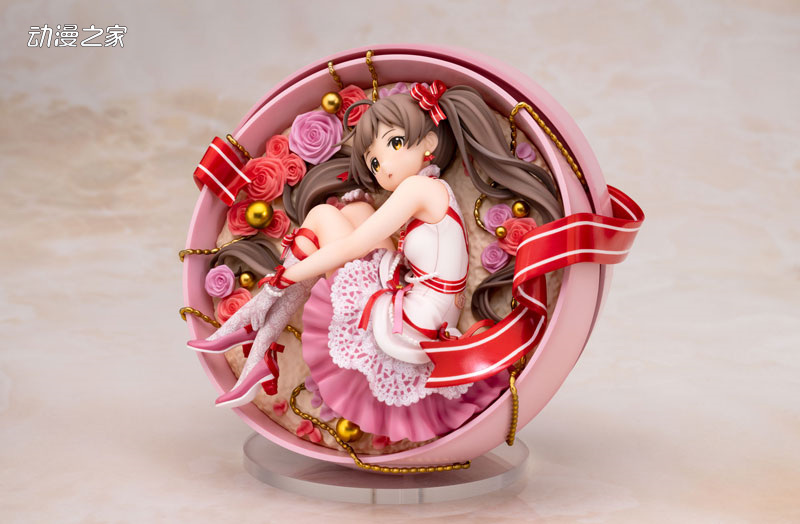 Amiami《偶像大师》箱崎星梨花1/7比例手办