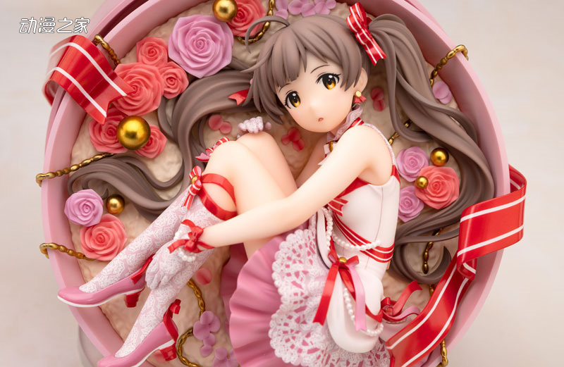 Amiami《偶像大师》箱崎星梨花1/7比例手办