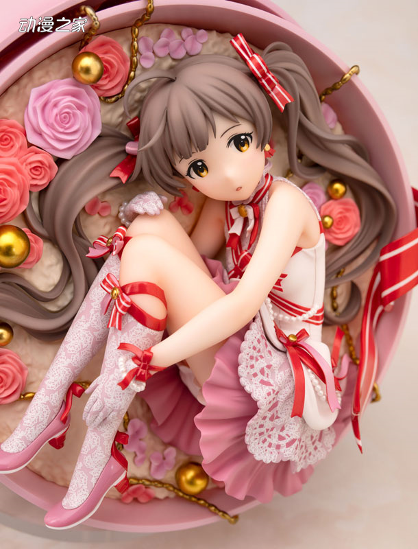 Amiami《偶像大师》箱崎星梨花1/7比例手办