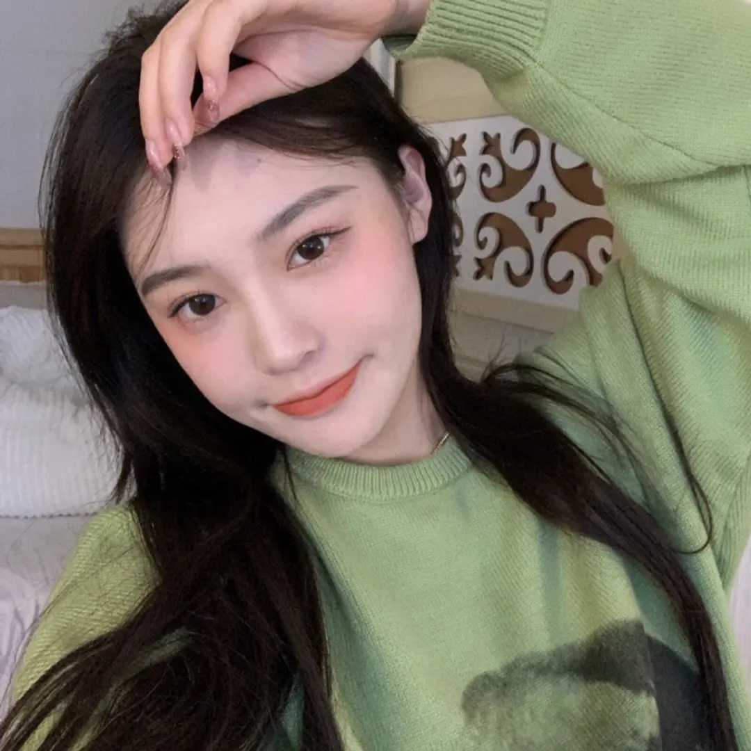头像真人露脸女生