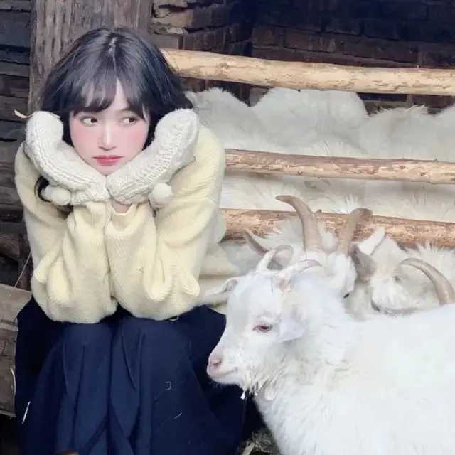 头像真人露脸女生