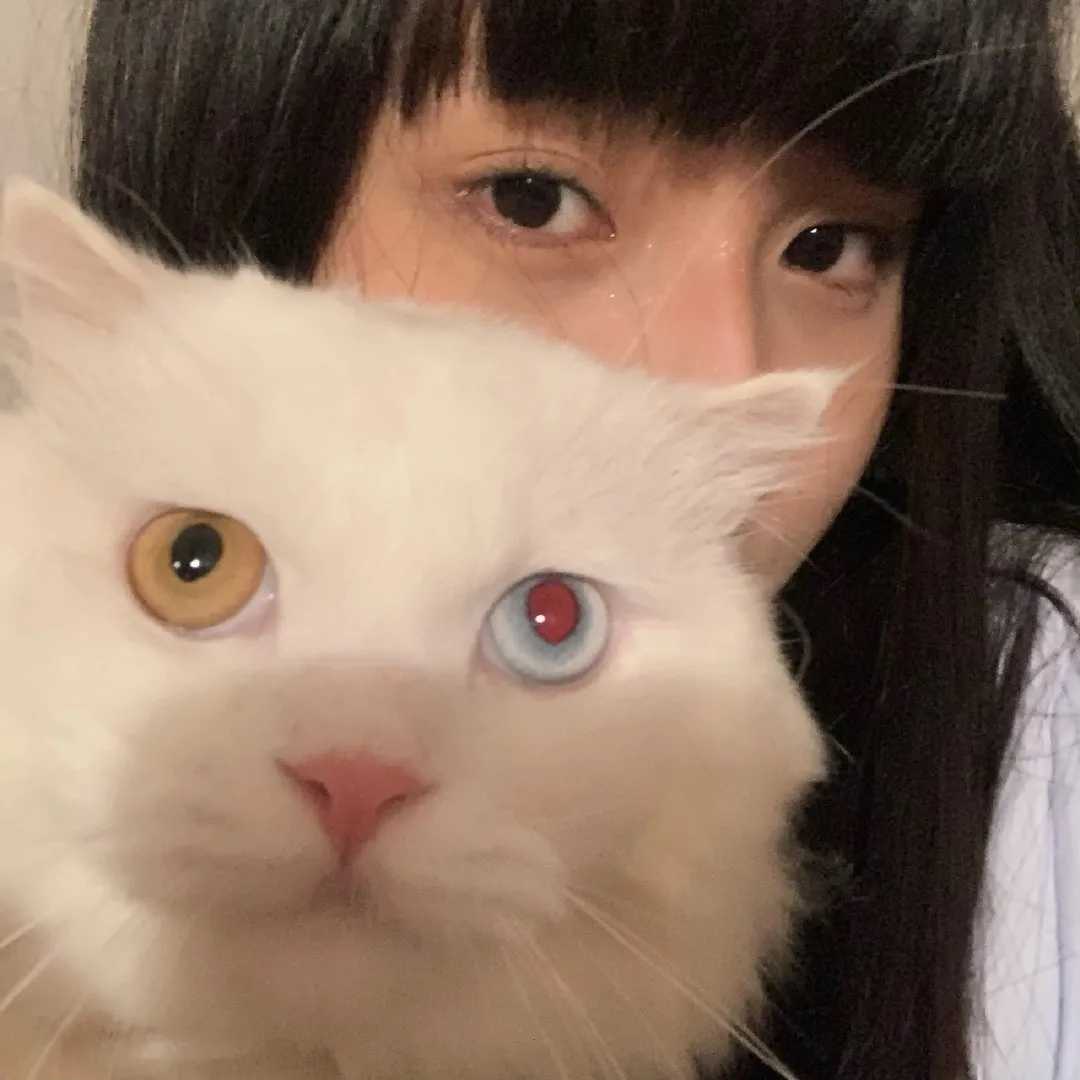 头像真人露脸女生