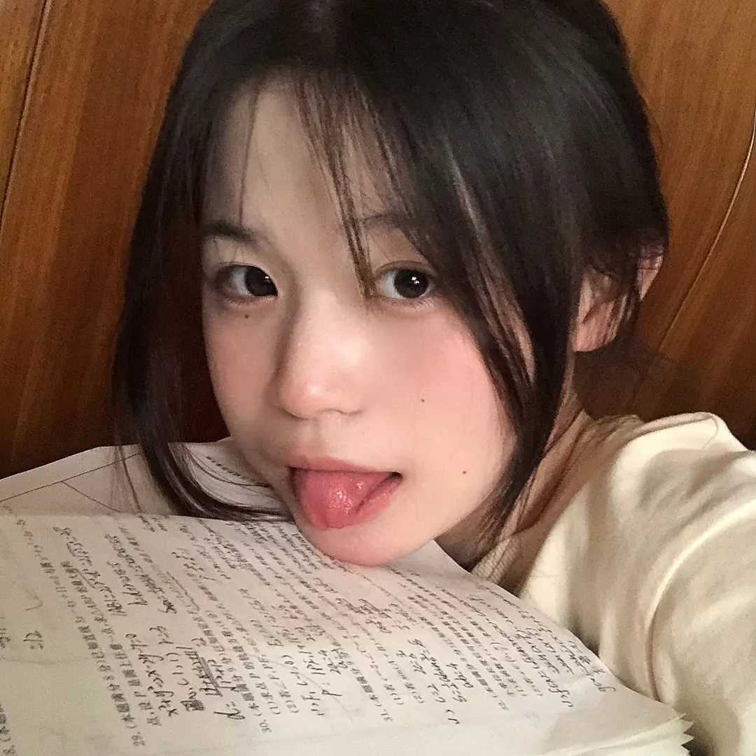 女生头像简单气质高清