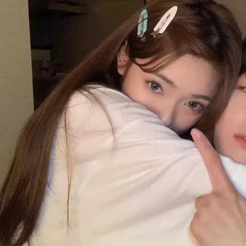 真人情侣头像一男一女