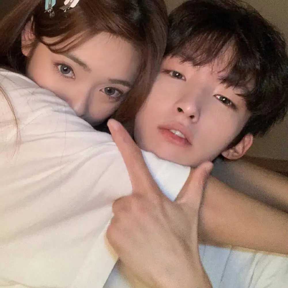 真人情侣头像一男一女