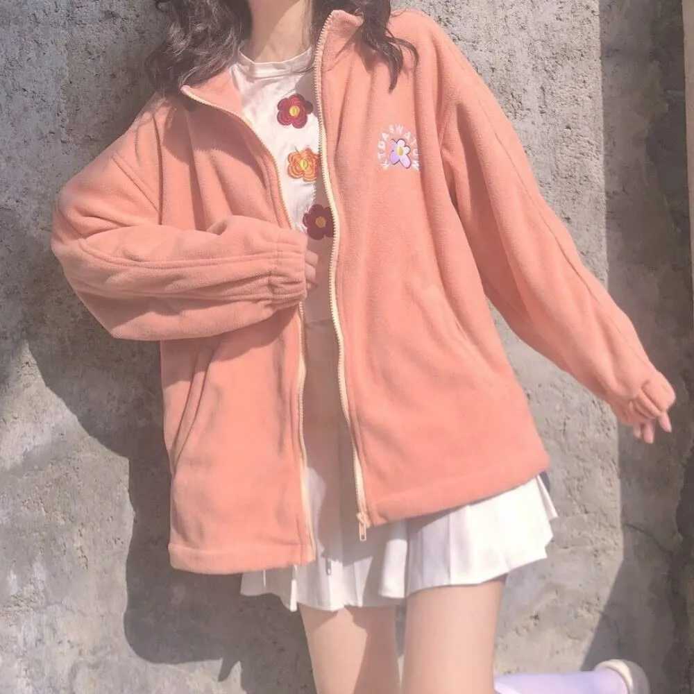 日系女生半身头像