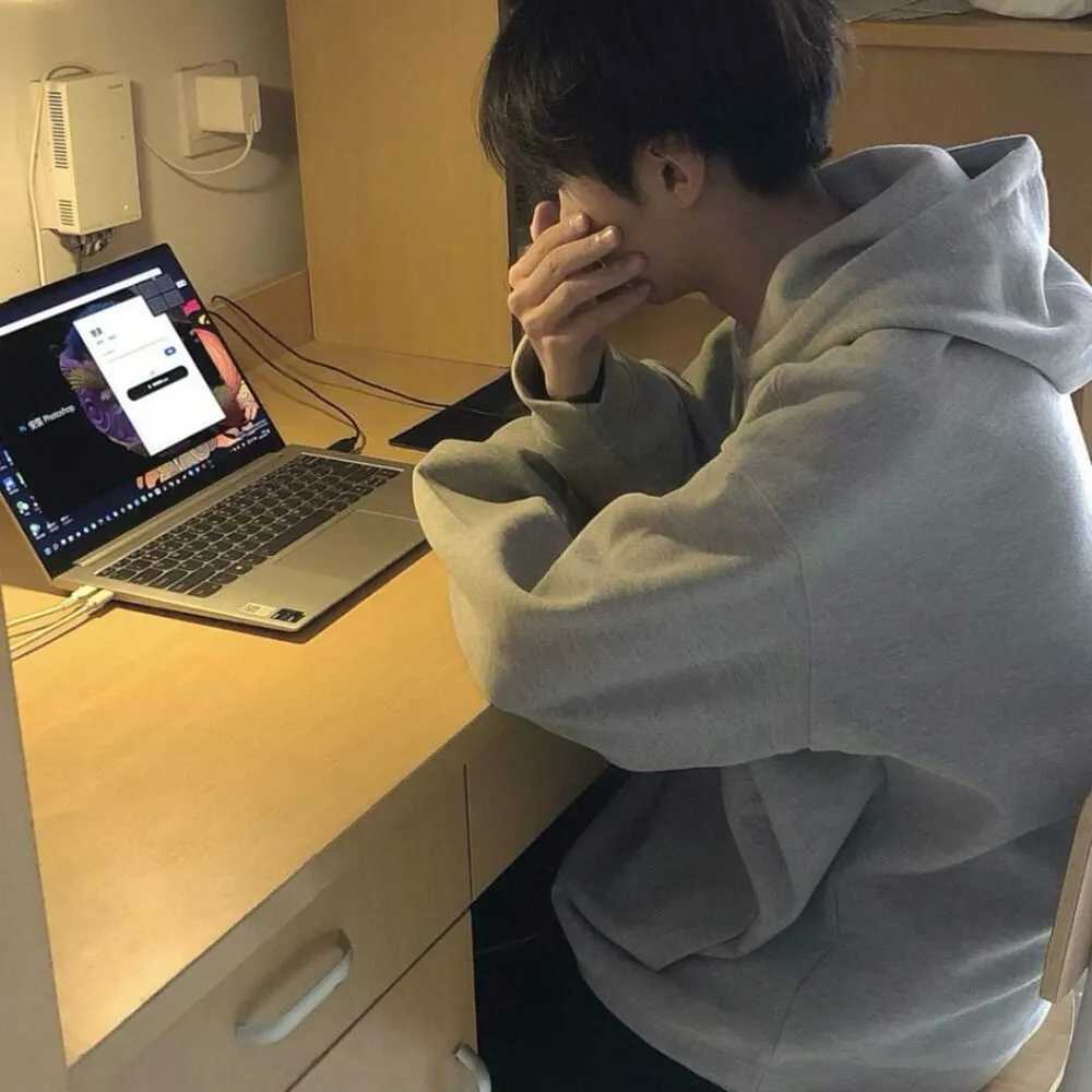 微信真人头像男生帅气