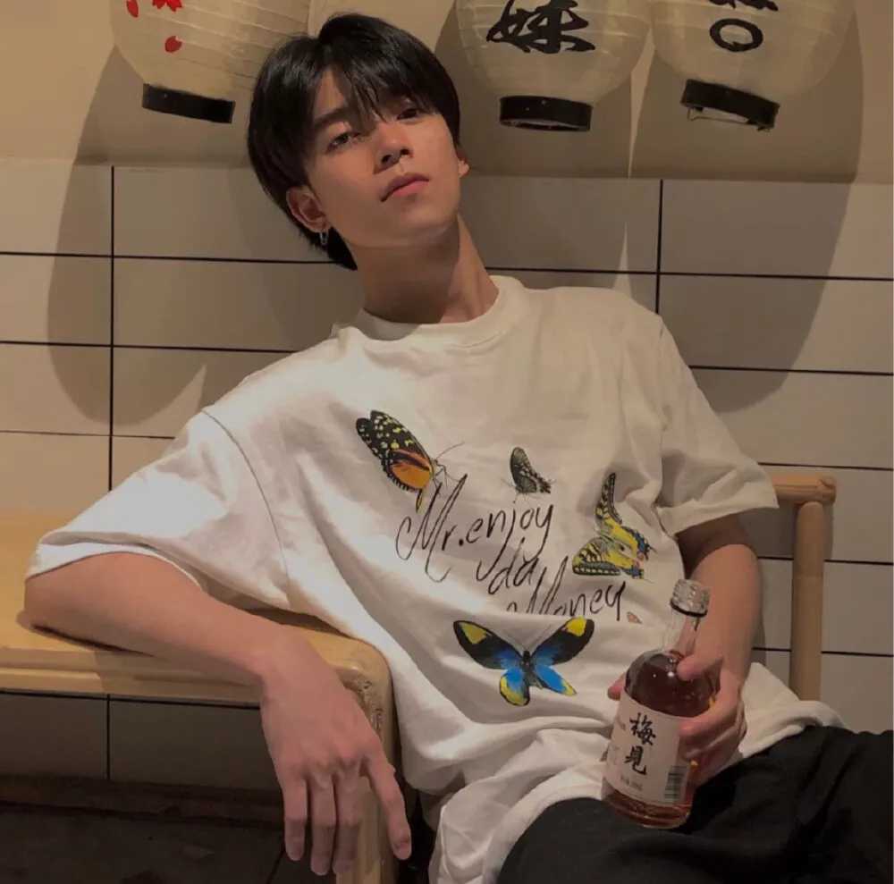 微信真人头像男生帅气