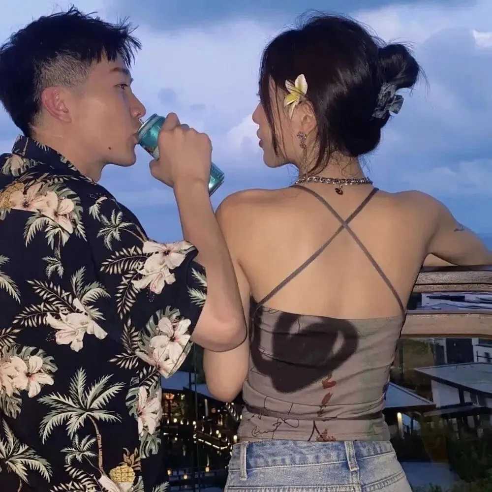 男左女右情侣头像