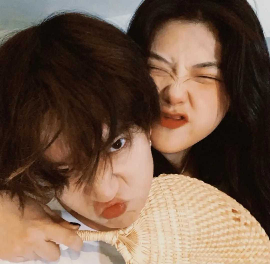 男左女右情侣头像