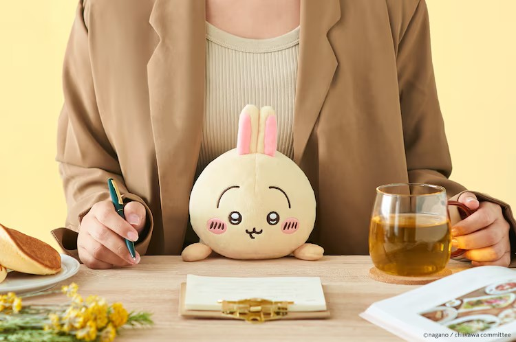 可可爱爱“撑腰”神器！Chiikawa玩偶助力健康办公